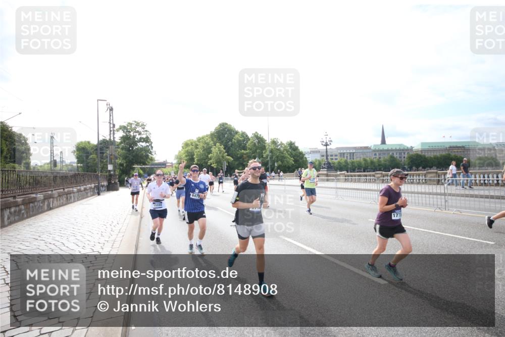 29.06.2025 - hella hamburg halbmarathon Jannik Wohlers http://msf.ph/oto/8148908 29.06.2025 10:18:45 Lombardsbrücke 1718, 1755, 2096, 2311, 2802, 3026, 3105, 3118, 3631, 4845, 5034, 5080, 5098, 5178, 5323, 5429, 6194, 6249, 6477, 6482, 6542, 6736, 8761, 8778, 9252, 9270, 9272, 9652, 9756, 9757, 10037, 10124, 10129, 10966, 11247, 11602, 11743, 12007, 12619, 12621, 13180, 13204, 13424, 13544, 14236, 14353, 15594, 15780, 16142, 16168, 16490, 16613, 16631, 16925, 17166, 17187, 17238, 17294, 17386, 17510, 17548, 17571, 17736, 17737, 18002, 18217, 18519, 18568, 18591 meine-sportfotos.de