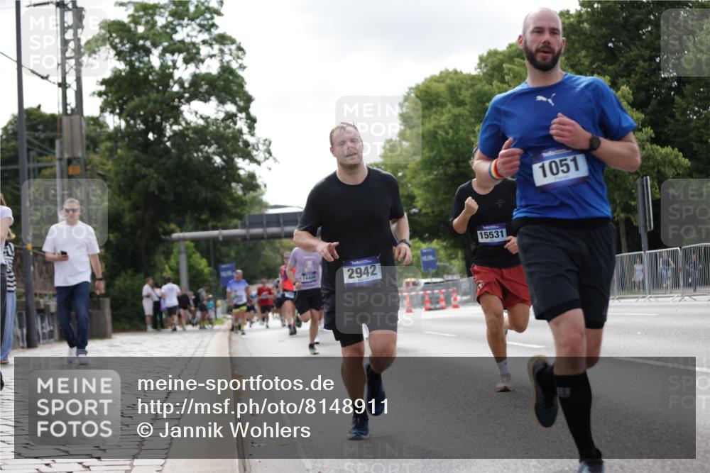 29.06.2025 - hella hamburg halbmarathon Jannik Wohlers http://msf.ph/oto/8148911 29.06.2025 10:12:31 Lombardsbrücke 1020, 1051, 1851, 1939, 2531, 2891, 2942, 4532, 6207, 7873, 7907, 8398, 8405, 8917, 9141, 10067, 10402, 11025, 11720, 14404, 15012, 15531, 16323, 17061, 17699, 17994, 18320, 18530 meine-sportfotos.de