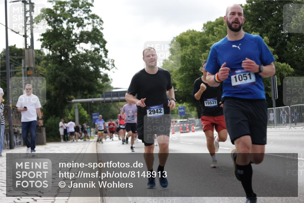 29.06.2025 - hella hamburg halbmarathon Jannik Wohlers http://msf.ph/oto/8148913 29.06.2025 10:12:31 Lombardsbrücke 1020, 1051, 1851, 1939, 2531, 2891, 2942, 4532, 6207, 7873, 7907, 8398, 8405, 8917, 9141, 10067, 10402, 11025, 11720, 14404, 15012, 15531, 16323, 17061, 17699, 17994, 18320, 18530 meine-sportfotos.de
