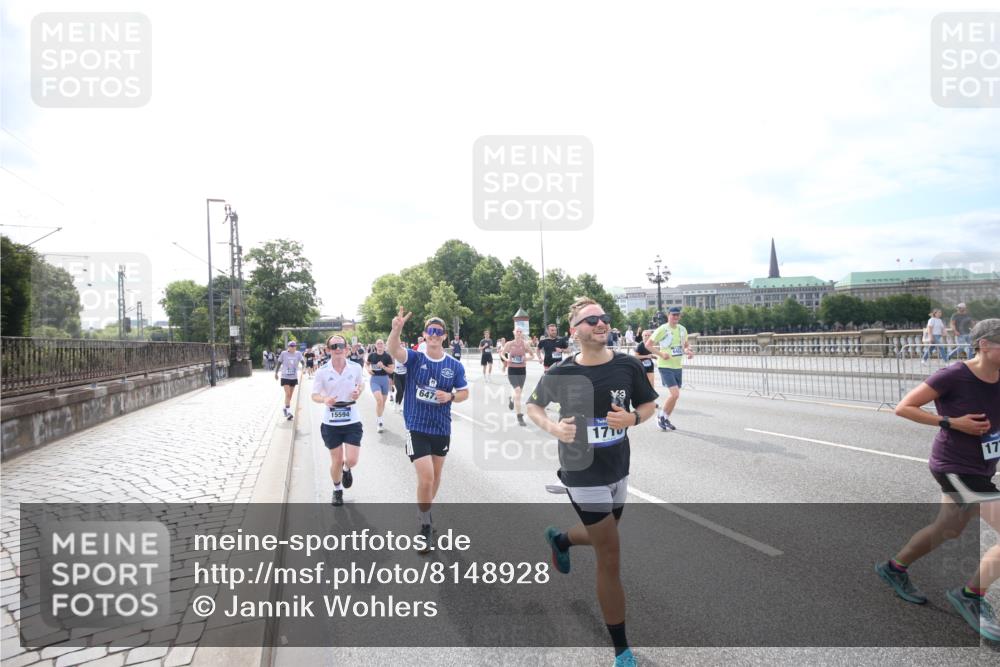 29.06.2025 - hella hamburg halbmarathon Jannik Wohlers http://msf.ph/oto/8148928 29.06.2025 10:18:45 Lombardsbrücke 1718, 1755, 2096, 2311, 2802, 3026, 3105, 3118, 3631, 4845, 5034, 5080, 5098, 5178, 5323, 5429, 6194, 6249, 6477, 6482, 6542, 6736, 8761, 8778, 9252, 9270, 9272, 9652, 9756, 9757, 10037, 10124, 10129, 10966, 11247, 11602, 11743, 12007, 12619, 12621, 13180, 13204, 13424, 13544, 14236, 14353, 15594, 15780, 16142, 16168, 16490, 16613, 16631, 16925, 17166, 17187, 17238, 17294, 17386, 17510, 17548, 17571, 17736, 17737, 18002, 18217, 18519, 18568, 18591 meine-sportfotos.de