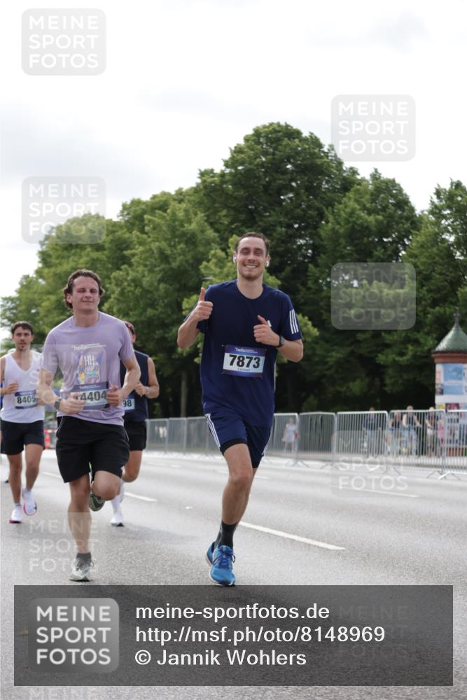 29.06.2025 - hella hamburg halbmarathon Jannik Wohlers http://msf.ph/oto/8148969 29.06.2025 10:12:35 Lombardsbrücke 1020, 1051, 2942, 4532, 6207, 7873, 8398, 8405, 9141, 10067, 10402, 11025, 11720, 14404, 15531, 16255, 16323, 17061, 17699, 18048, 18320, 18530 meine-sportfotos.de