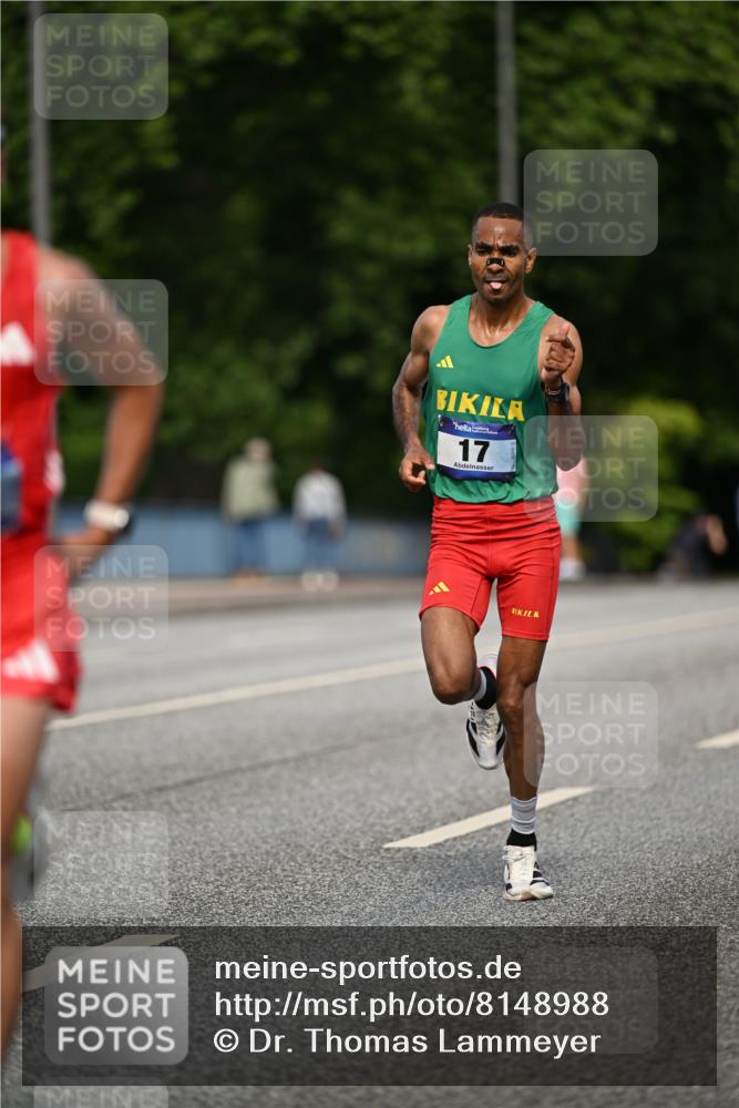 29.06.2025 - hella hamburg halbmarathon Dr. Thomas Lammeyer http://msf.ph/oto/8148988 29.06.2025 09:34:57 Kennedybrücke 14, 19, 21 meine-sportfotos.de