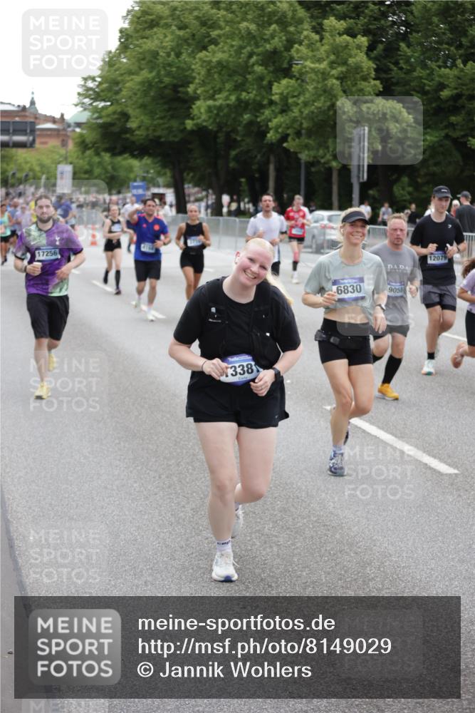 29.06.2025 - hella hamburg halbmarathon Jannik Wohlers http://msf.ph/oto/8149029 29.06.2025 10:49:47 Lombardsbrücke 3701, 3710, 3805, 3897, 4090, 4168, 5119, 5749, 5751, 5997, 6680, 6830, 7721, 7722, 7755, 8254, 9605, 9940, 10060, 10286, 10617, 11030, 11426, 11696, 11716, 11760, 12079, 13127, 13128, 13309, 13381, 13744, 13846, 14144, 14505, 14940, 15626, 16365, 16410, 16412, 16635, 17256, 18961, 19058, 19086 meine-sportfotos.de