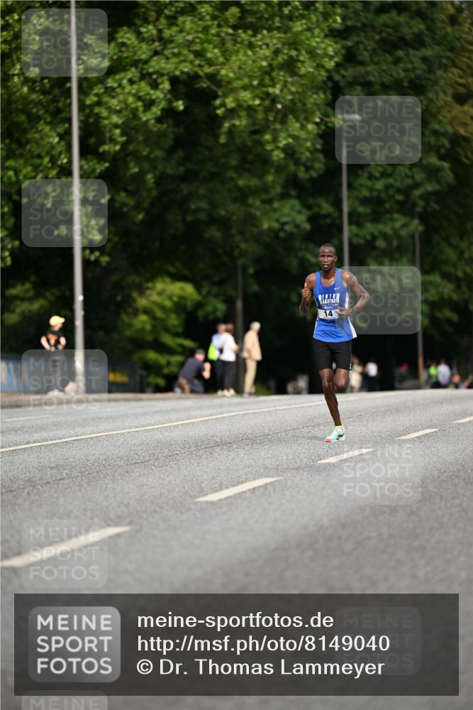 29.06.2025 - hella hamburg halbmarathon Dr. Thomas Lammeyer http://msf.ph/oto/8149040 29.06.2025 09:35:03 Kennedybrücke 14, 19, 21 meine-sportfotos.de