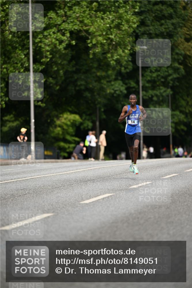 29.06.2025 - hella hamburg halbmarathon Dr. Thomas Lammeyer http://msf.ph/oto/8149051 29.06.2025 09:35:03 Kennedybrücke 14, 19, 21 meine-sportfotos.de