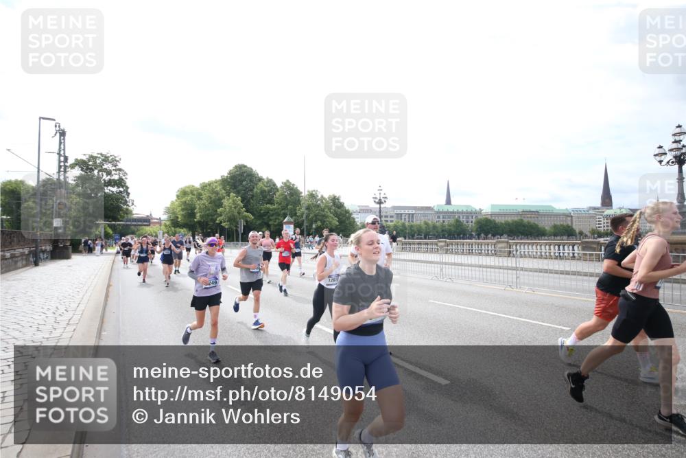 29.06.2025 - hella hamburg halbmarathon Jannik Wohlers http://msf.ph/oto/8149054 29.06.2025 10:18:48 Lombardsbrücke 1718, 1755, 2311, 2589, 2802, 2812, 3105, 3118, 4722, 5034, 5080, 5098, 5178, 5323, 5429, 6194, 6249, 6477, 6482, 6542, 6736, 8761, 8778, 9252, 9652, 9756, 9757, 10039, 10124, 10129, 10966, 11247, 11602, 11743, 12007, 12619, 12621, 13180, 13424, 13544, 13984, 14000, 14236, 14353, 14593, 15594, 15780, 16142, 16168, 16490, 16613, 16631, 16925, 17166, 17187, 17238, 17294, 17510, 17721, 17736, 17737, 18151, 18568, 18591 meine-sportfotos.de