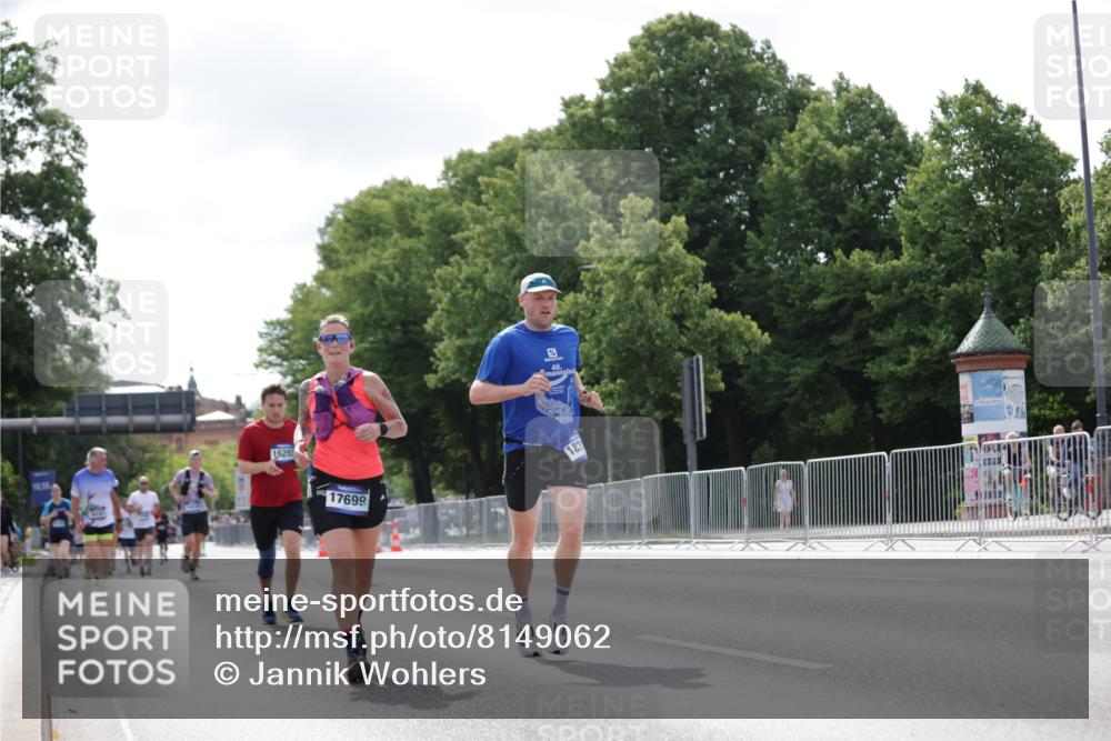 29.06.2025 - hella hamburg halbmarathon Jannik Wohlers http://msf.ph/oto/8149062 29.06.2025 10:12:38 Lombardsbrücke 1020, 1051, 2942, 4532, 6207, 7873, 8398, 8405, 9141, 10067, 10402, 11720, 14404, 15531, 16030, 16255, 16323, 16437, 17699, 18048, 18320, 18530 meine-sportfotos.de
