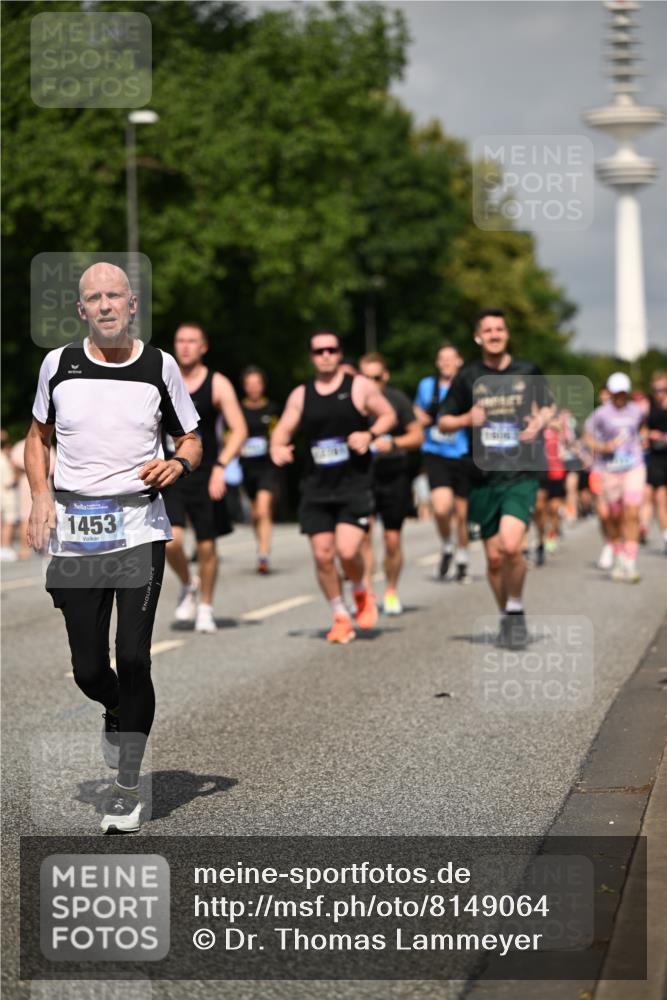 29.06.2025 - hella hamburg halbmarathon Dr. Thomas Lammeyer http://msf.ph/oto/8149064 29.06.2025 10:06:19 Kennedybrücke 1128, 1184, 1254, 1364, 1432, 1453, 1729, 1733, 1940, 2322, 2323, 3169, 3780, 4286, 4328, 4663, 4985, 5763, 6322, 6708, 6860, 7031, 7049, 7243, 9020, 9021, 9156, 9353, 9741, 9928, 10177, 10866 meine-sportfotos.de