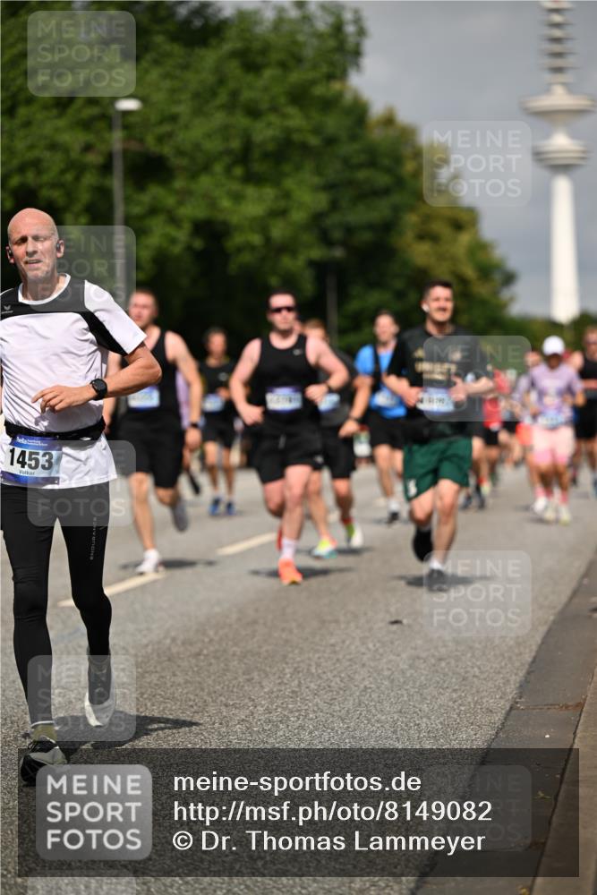 29.06.2025 - hella hamburg halbmarathon Dr. Thomas Lammeyer http://msf.ph/oto/8149082 29.06.2025 10:06:19 Kennedybrücke 1128, 1184, 1254, 1364, 1432, 1453, 1729, 1733, 1940, 2322, 2323, 3169, 3780, 4286, 4328, 4663, 4985, 5763, 6322, 6708, 6860, 7031, 7049, 7243, 9020, 9021, 9156, 9353, 9741, 9928, 10177, 10866 meine-sportfotos.de