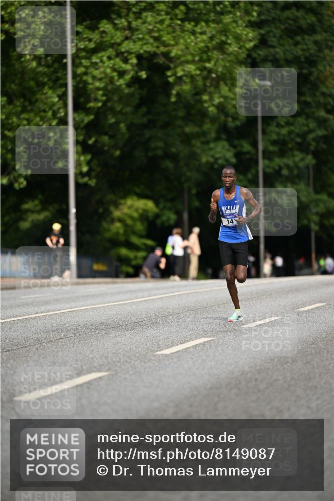 29.06.2025 - hella hamburg halbmarathon Dr. Thomas Lammeyer http://msf.ph/oto/8149087 29.06.2025 09:35:04 Kennedybrücke 14, 19, 21 meine-sportfotos.de