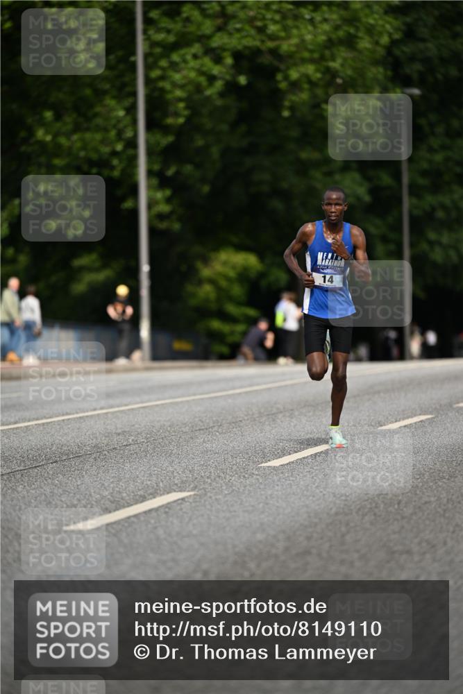 29.06.2025 - hella hamburg halbmarathon Dr. Thomas Lammeyer http://msf.ph/oto/8149110 29.06.2025 09:35:05 Kennedybrücke 14, 19, 21 meine-sportfotos.de