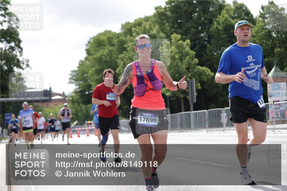 29.06.2025 - hella hamburg halbmarathon Jannik Wohlers http://msf.ph/oto/8149118 29.06.2025 10:12:39 Lombardsbrücke 1020, 1051, 2942, 4532, 7873, 8398, 8405, 9141, 10067, 10402, 11720, 14404, 15531, 16030, 16255, 16323, 16437, 17699, 18048, 18320, 18530 meine-sportfotos.de