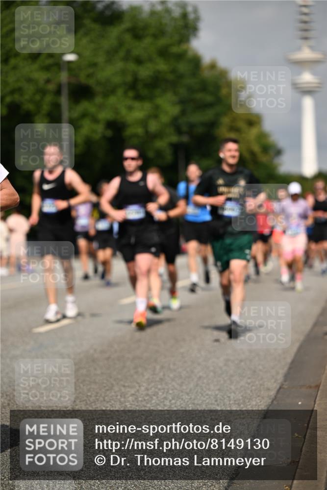 29.06.2025 - hella hamburg halbmarathon Dr. Thomas Lammeyer http://msf.ph/oto/8149130 29.06.2025 10:06:19 Kennedybrücke 1128, 1184, 1254, 1364, 1432, 1453, 1729, 1733, 1940, 2322, 2323, 3169, 3780, 4286, 4328, 4663, 4985, 5763, 6322, 6708, 6860, 7031, 7049, 7243, 9020, 9021, 9156, 9353, 9741, 9928, 10177, 10866 meine-sportfotos.de