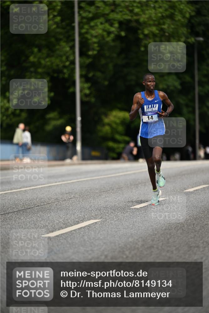 29.06.2025 - hella hamburg halbmarathon Dr. Thomas Lammeyer http://msf.ph/oto/8149134 29.06.2025 09:35:05 Kennedybrücke 14, 19, 21 meine-sportfotos.de