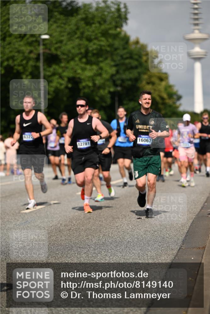 29.06.2025 - hella hamburg halbmarathon Dr. Thomas Lammeyer http://msf.ph/oto/8149140 29.06.2025 10:06:20 Kennedybrücke 1128, 1184, 1254, 1364, 1432, 1453, 1729, 1733, 1940, 2322, 2323, 3169, 3780, 4286, 4328, 4663, 4985, 5742, 5763, 6322, 6708, 6860, 7031, 7049, 7243, 9020, 9021, 9156, 9353, 9741, 9928, 10177, 10866 meine-sportfotos.de