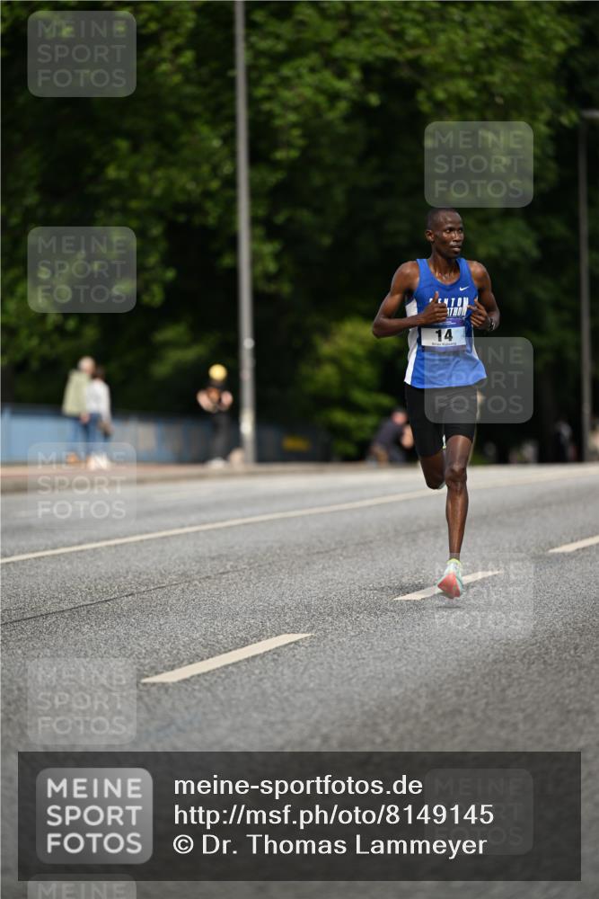 29.06.2025 - hella hamburg halbmarathon Dr. Thomas Lammeyer http://msf.ph/oto/8149145 29.06.2025 09:35:05 Kennedybrücke 14, 19, 21 meine-sportfotos.de