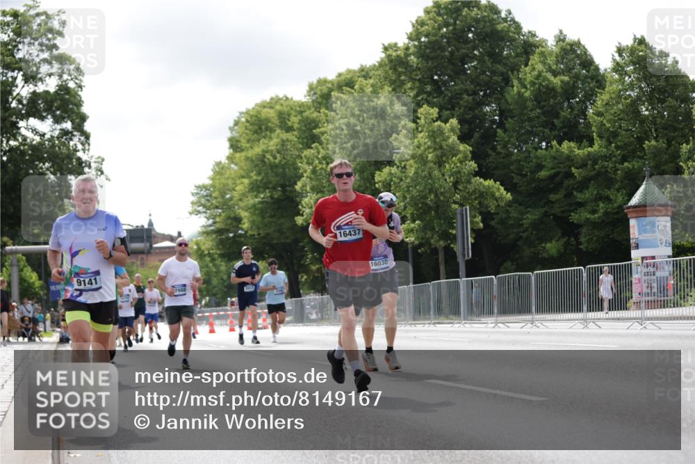 29.06.2025 - hella hamburg halbmarathon Jannik Wohlers http://msf.ph/oto/8149167 29.06.2025 10:12:44 Lombardsbrücke 1747, 2942, 3218, 3360, 3728, 4532, 6489, 7873, 8398, 8405, 8913, 9141, 10402, 14404, 15531, 16030, 16255, 16437, 17699, 17988, 18048, 18320, 18732, 18754 meine-sportfotos.de