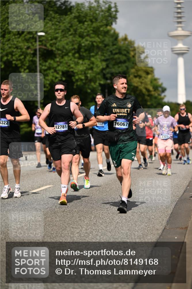 29.06.2025 - hella hamburg halbmarathon Dr. Thomas Lammeyer http://msf.ph/oto/8149168 29.06.2025 10:06:20 Kennedybrücke 1128, 1184, 1254, 1364, 1432, 1453, 1729, 1733, 1940, 2322, 2323, 3169, 3780, 4286, 4328, 4663, 4985, 5742, 5763, 6322, 6708, 6860, 7031, 7049, 7243, 9020, 9021, 9156, 9353, 9741, 9928, 10177, 10866 meine-sportfotos.de