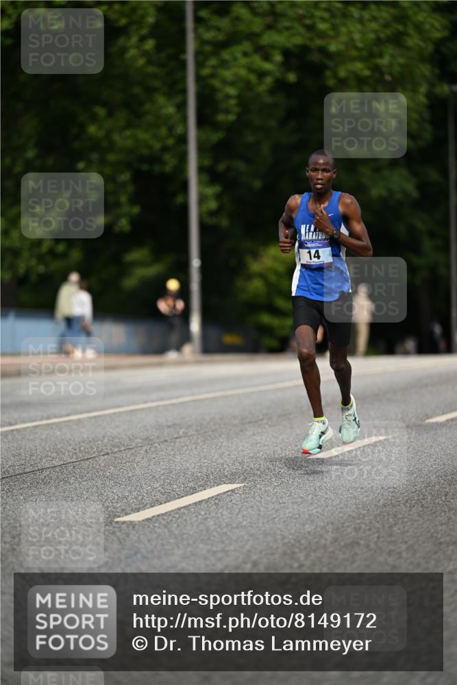 29.06.2025 - hella hamburg halbmarathon Dr. Thomas Lammeyer http://msf.ph/oto/8149172 29.06.2025 09:35:06 Kennedybrücke 14, 19, 21 meine-sportfotos.de