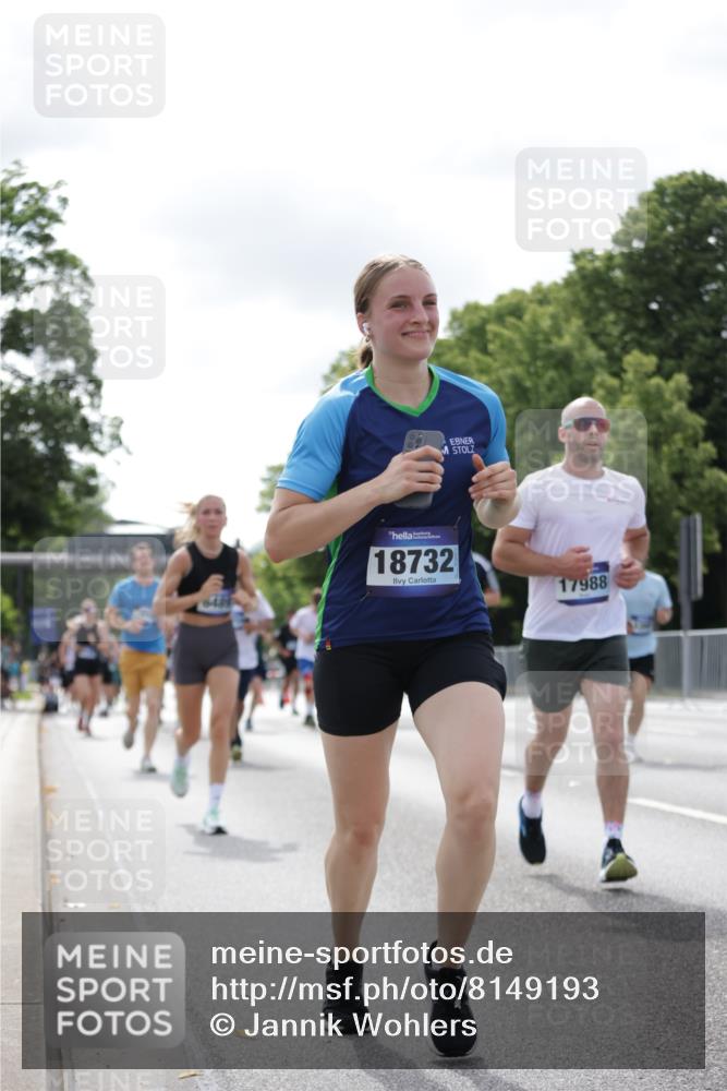 29.06.2025 - hella hamburg halbmarathon Jannik Wohlers http://msf.ph/oto/8149193 29.06.2025 10:12:48 Lombardsbrücke 1747, 2961, 3218, 3360, 3728, 6489, 7873, 8398, 8405, 8913, 9141, 9527, 12492, 15922, 16030, 16255, 16437, 17699, 17988, 18048, 18320, 18732, 18754 meine-sportfotos.de