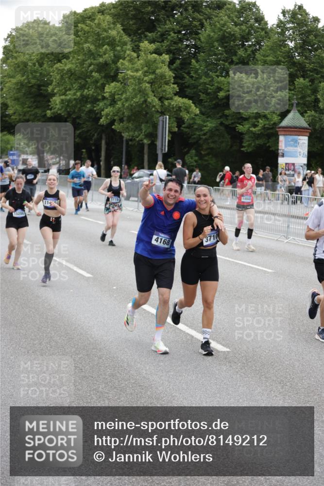 29.06.2025 - hella hamburg halbmarathon Jannik Wohlers http://msf.ph/oto/8149212 29.06.2025 10:49:51 Lombardsbrücke 2047, 3203, 3680, 3701, 3710, 3805, 3897, 4090, 4168, 5119, 5997, 6680, 6830, 7677, 7721, 7722, 7755, 8254, 9605, 9940, 10060, 10286, 10617, 11426, 11696, 11716, 11760, 12079, 13127, 13128, 13381, 13744, 13846, 13887, 14144, 14505, 14940, 15230, 16410, 16412, 16489, 16635, 16670, 17256, 18961, 19058, 19086 meine-sportfotos.de