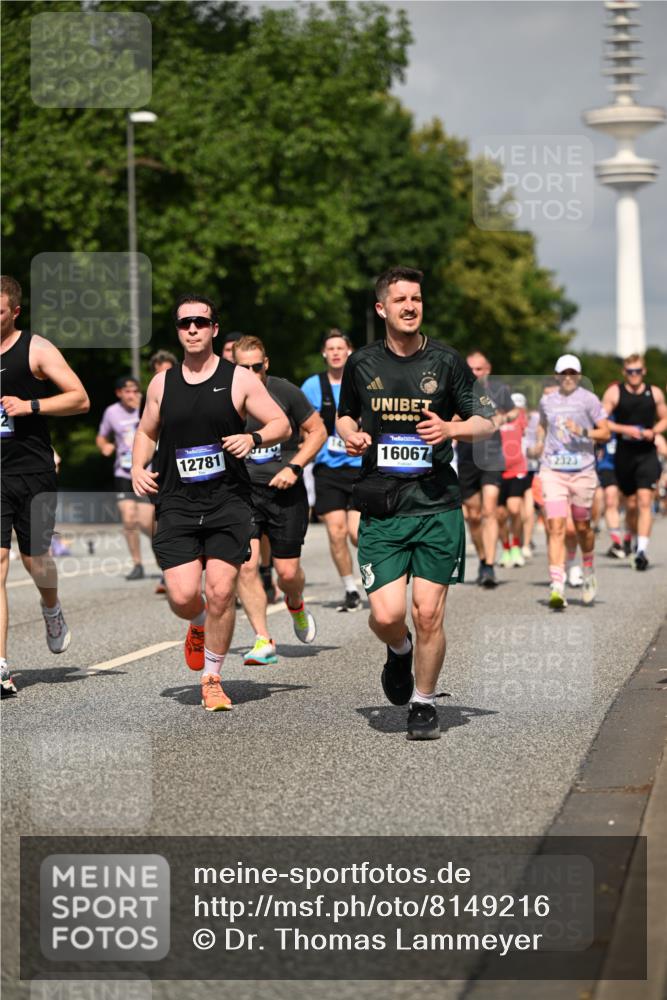 29.06.2025 - hella hamburg halbmarathon Dr. Thomas Lammeyer http://msf.ph/oto/8149216 29.06.2025 10:06:20 Kennedybrücke 1128, 1184, 1254, 1364, 1432, 1453, 1729, 1733, 1940, 2322, 2323, 3169, 3780, 4286, 4328, 4663, 4985, 5742, 5763, 6322, 6708, 6860, 7031, 7049, 7243, 9020, 9021, 9156, 9353, 9741, 9928, 10177, 10866 meine-sportfotos.de