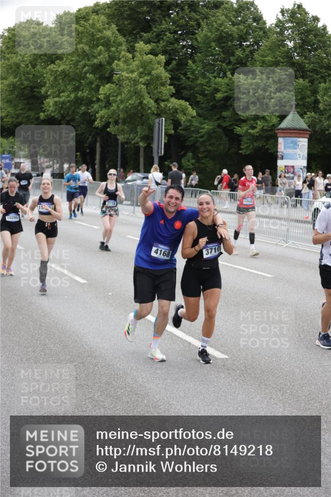 29.06.2025 - hella hamburg halbmarathon Jannik Wohlers http://msf.ph/oto/8149218 29.06.2025 10:49:51 Lombardsbrücke 2047, 3203, 3680, 3701, 3710, 3805, 3897, 4090, 4168, 5119, 5997, 6680, 6830, 7677, 7721, 7722, 7755, 8254, 9605, 9940, 10060, 10286, 10617, 11426, 11696, 11716, 11760, 12079, 13127, 13128, 13381, 13744, 13846, 13887, 14144, 14505, 14940, 15230, 16410, 16412, 16489, 16635, 16670, 17256, 18961, 19058, 19086 meine-sportfotos.de