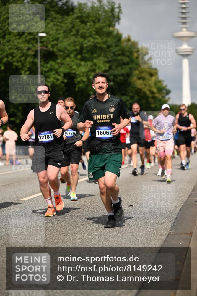 29.06.2025 - hella hamburg halbmarathon Dr. Thomas Lammeyer http://msf.ph/oto/8149242 29.06.2025 10:06:21 Kennedybrücke 1128, 1184, 1254, 1364, 1432, 1453, 1729, 1733, 1940, 2322, 2323, 3169, 3780, 4286, 4328, 4663, 4985, 5742, 5763, 6322, 6708, 6860, 7031, 7049, 7243, 8749, 9020, 9021, 9156, 9353, 9741, 9928, 10177, 10866 meine-sportfotos.de
