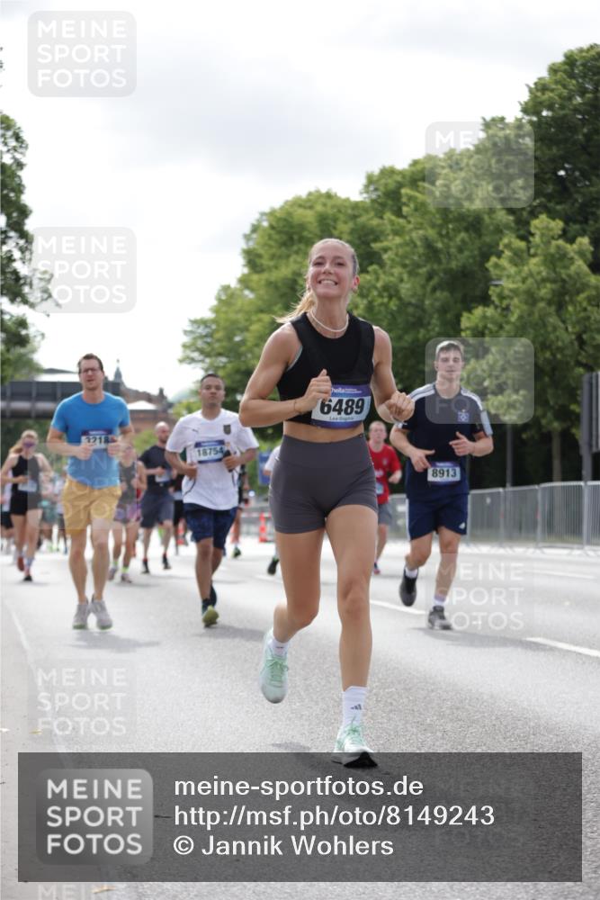 29.06.2025 - hella hamburg halbmarathon Jannik Wohlers http://msf.ph/oto/8149243 29.06.2025 10:12:49 Lombardsbrücke 1007, 1747, 1859, 2961, 3218, 3360, 3728, 6489, 8398, 8405, 8913, 9141, 9527, 12492, 15922, 16030, 16255, 16437, 17474, 17699, 17988, 18048, 18320, 18732, 18754 meine-sportfotos.de
