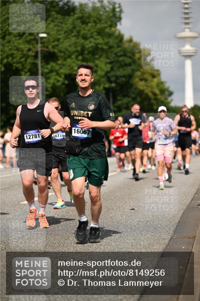 29.06.2025 - hella hamburg halbmarathon Dr. Thomas Lammeyer http://msf.ph/oto/8149256 29.06.2025 10:06:21 Kennedybrücke 1128, 1184, 1254, 1364, 1432, 1453, 1729, 1733, 1940, 2322, 2323, 3169, 3780, 4286, 4328, 4663, 4985, 5742, 5763, 6322, 6708, 6860, 7031, 7049, 7243, 8749, 9020, 9021, 9156, 9353, 9741, 9928, 10177, 10866 meine-sportfotos.de