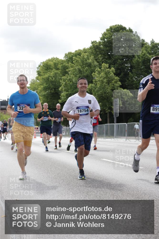 29.06.2025 - hella hamburg halbmarathon Jannik Wohlers http://msf.ph/oto/8149276 29.06.2025 10:12:51 Lombardsbrücke 1007, 1747, 1859, 2961, 3218, 3360, 3728, 3729, 4187, 6489, 7346, 8913, 9141, 9527, 12492, 15922, 16030, 16255, 16437, 17474, 17988, 18048, 18320, 18732, 18754 meine-sportfotos.de