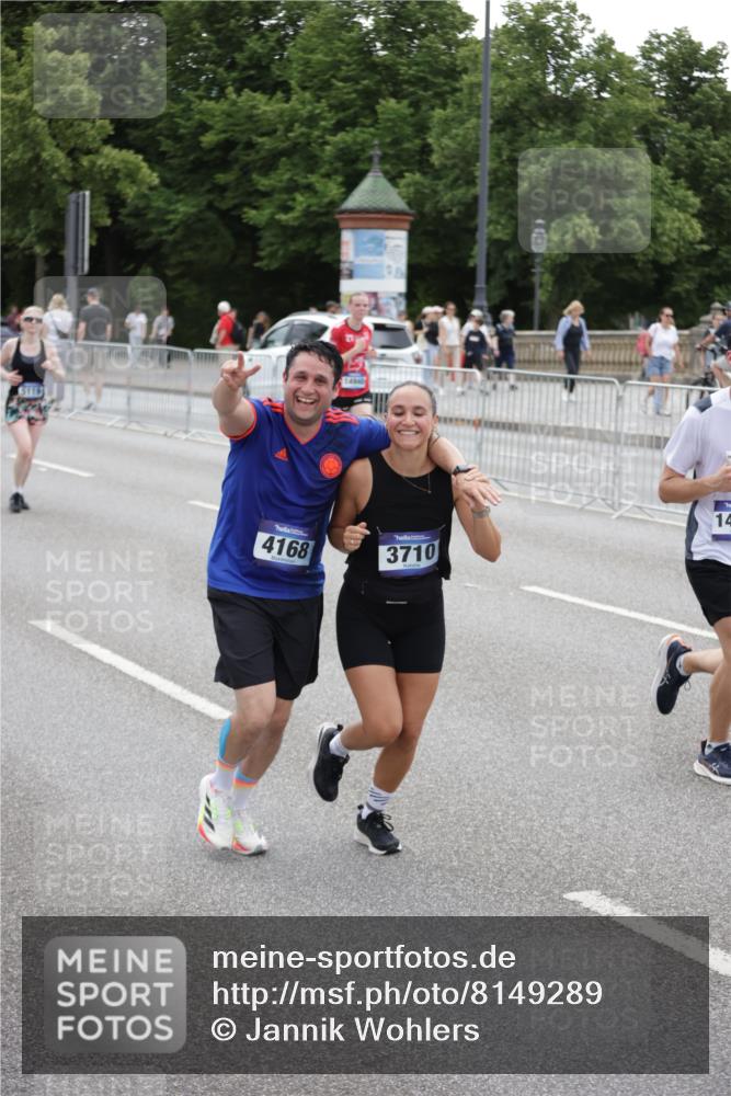 29.06.2025 - hella hamburg halbmarathon Jannik Wohlers http://msf.ph/oto/8149289 29.06.2025 10:49:52 Lombardsbrücke 1259, 1828, 2047, 3203, 3680, 3701, 3710, 3805, 3897, 4090, 4168, 5119, 5997, 6680, 6830, 7677, 7721, 7722, 7755, 8254, 9605, 9940, 10060, 10286, 10617, 11426, 11696, 11716, 12079, 13127, 13128, 13381, 13846, 13887, 14144, 14591, 14940, 15230, 15551, 16410, 16412, 16489, 16635, 16670, 17256, 18961, 19058, 19086 meine-sportfotos.de