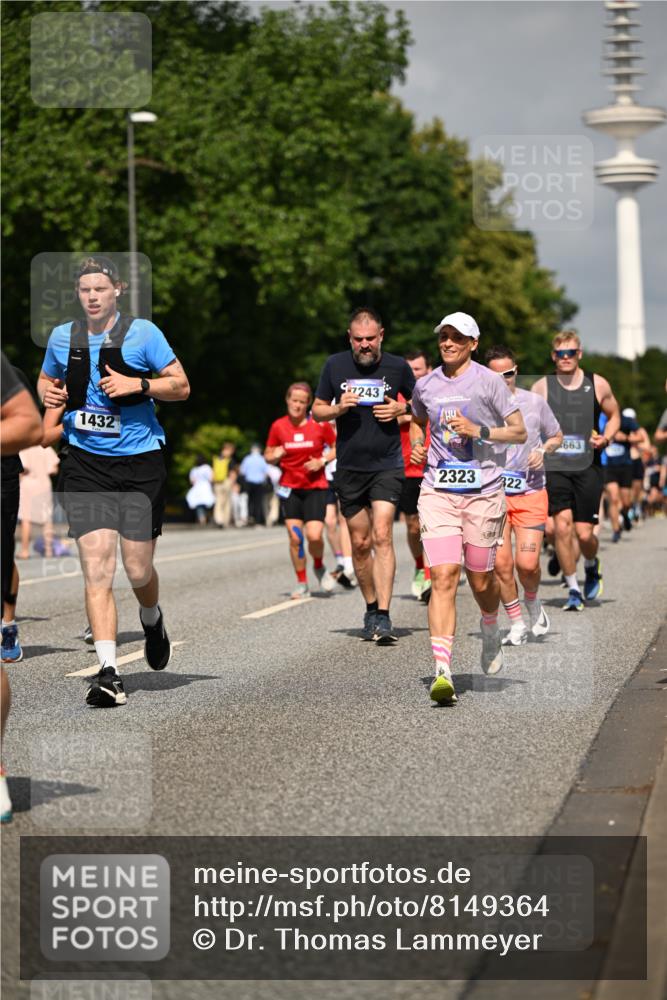 29.06.2025 - hella hamburg halbmarathon Dr. Thomas Lammeyer http://msf.ph/oto/8149364 29.06.2025 10:06:23 Kennedybrücke 1128, 1254, 1364, 1432, 1453, 1729, 1733, 2322, 2323, 3169, 3780, 4286, 4328, 4663, 4985, 5742, 5763, 6322, 6708, 6860, 7031, 7049, 7243, 8749, 9020, 9021, 9156, 9353, 9928, 10177, 10866 meine-sportfotos.de