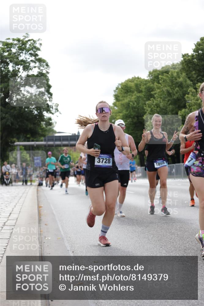29.06.2025 - hella hamburg halbmarathon Jannik Wohlers http://msf.ph/oto/8149379 29.06.2025 10:12:56 Lombardsbrücke 1007, 1747, 1859, 2961, 3218, 3360, 3728, 3729, 4187, 5546, 6489, 7346, 7460, 8913, 9527, 9612, 12492, 13331, 15922, 16030, 16437, 17474, 17988, 18048, 18222, 18732, 18754, 19035 meine-sportfotos.de