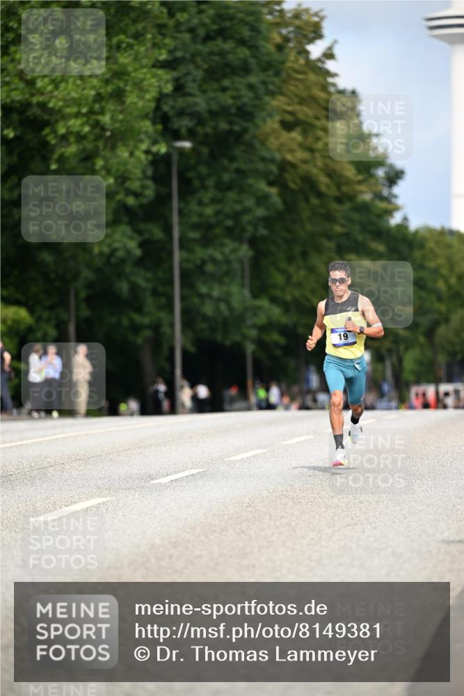 29.06.2025 - hella hamburg halbmarathon Dr. Thomas Lammeyer http://msf.ph/oto/8149381 29.06.2025 09:35:12 Kennedybrücke 14, 19 meine-sportfotos.de