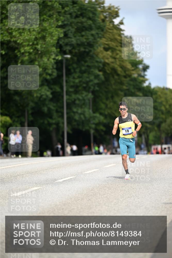 29.06.2025 - hella hamburg halbmarathon Dr. Thomas Lammeyer http://msf.ph/oto/8149384 29.06.2025 09:35:12 Kennedybrücke 14, 19 meine-sportfotos.de