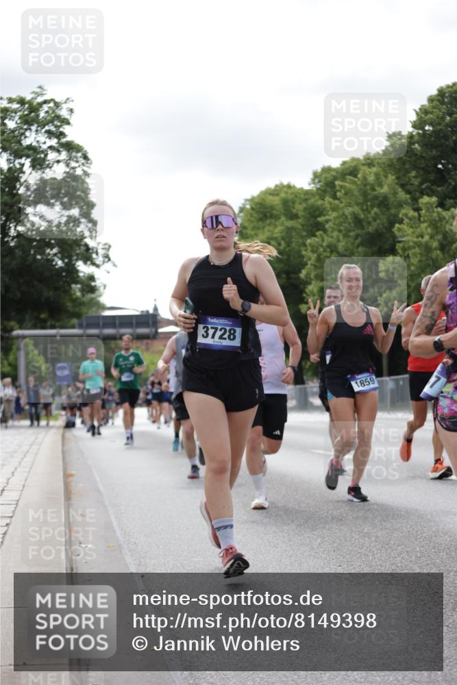 29.06.2025 - hella hamburg halbmarathon Jannik Wohlers http://msf.ph/oto/8149398 29.06.2025 10:12:56 Lombardsbrücke 1007, 1747, 1859, 2961, 3218, 3360, 3728, 3729, 4187, 5546, 6489, 7346, 7460, 8913, 9527, 9612, 12492, 13331, 15922, 16030, 16437, 17474, 17988, 18048, 18222, 18732, 18754, 19035 meine-sportfotos.de