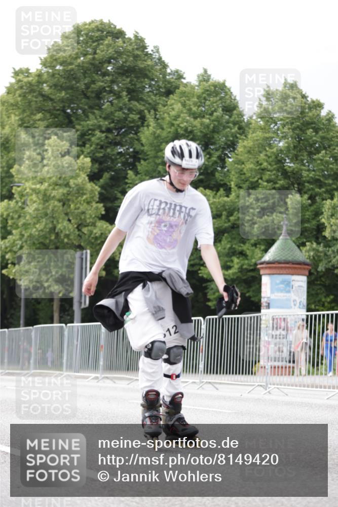 29.06.2025 - hella hamburg halbmarathon Jannik Wohlers http://msf.ph/oto/8149420 29.06.2025 09:13:07 Lombardsbrücke  meine-sportfotos.de