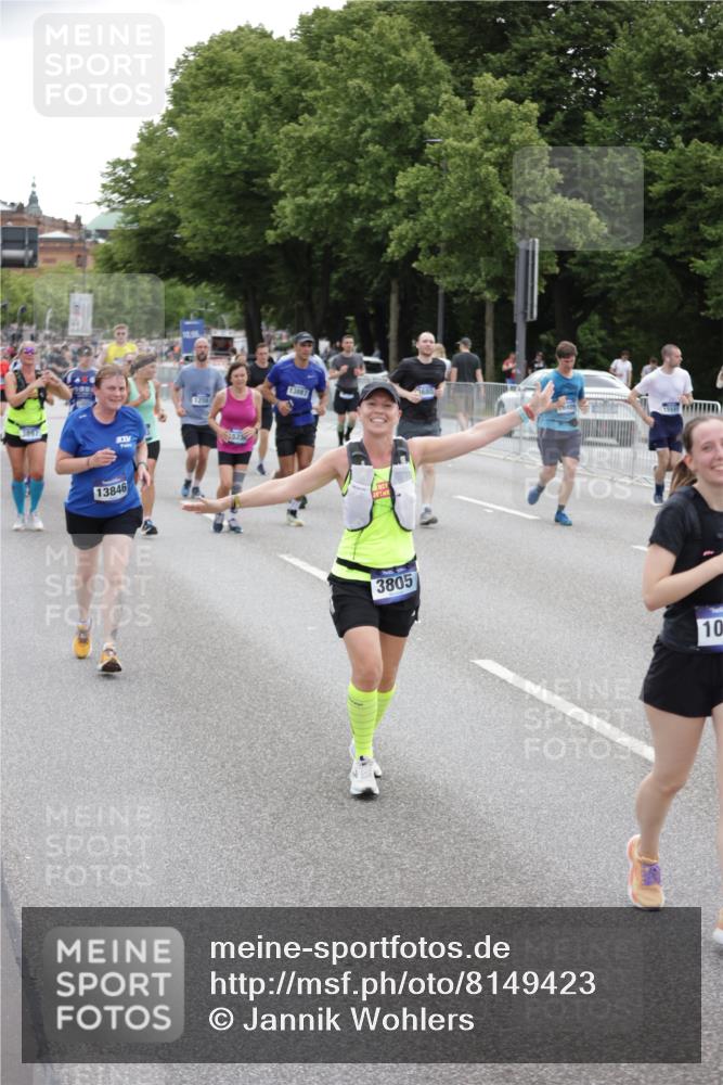 29.06.2025 - hella hamburg halbmarathon Jannik Wohlers http://msf.ph/oto/8149423 29.06.2025 10:49:55 Lombardsbrücke 1259, 1828, 2047, 3203, 3680, 3701, 3710, 3805, 3897, 4168, 5119, 5997, 6680, 6830, 7677, 7721, 7722, 7755, 8299, 9605, 10060, 10286, 10617, 11426, 11696, 11716, 12079, 13127, 13128, 13846, 13887, 14102, 14144, 14591, 14940, 15230, 15551, 16410, 16412, 16489, 16635, 16670, 16742, 17256, 19058, 19086 meine-sportfotos.de