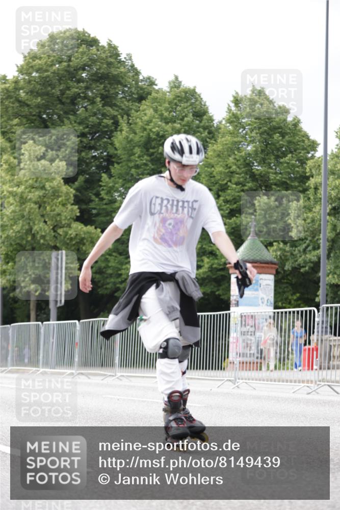 29.06.2025 - hella hamburg halbmarathon Jannik Wohlers http://msf.ph/oto/8149439 29.06.2025 09:13:07 Lombardsbrücke  meine-sportfotos.de