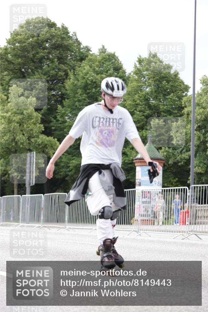 29.06.2025 - hella hamburg halbmarathon Jannik Wohlers http://msf.ph/oto/8149443 29.06.2025 09:13:07 Lombardsbrücke  meine-sportfotos.de