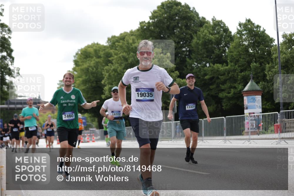 29.06.2025 - hella hamburg halbmarathon Jannik Wohlers http://msf.ph/oto/8149468 29.06.2025 10:13:01 Lombardsbrücke 1007, 1747, 1859, 2961, 3218, 3360, 3728, 3729, 4187, 4950, 5546, 6489, 6724, 7346, 7446, 7447, 7460, 8279, 8913, 9527, 9612, 12492, 13331, 13928, 15922, 17474, 17988, 18222, 18231, 18732, 18754, 19035 meine-sportfotos.de