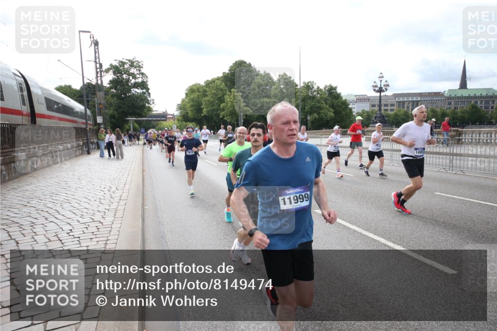 29.06.2025 - hella hamburg halbmarathon Jannik Wohlers http://msf.ph/oto/8149474 29.06.2025 10:19:25 Lombardsbrücke 1154, 2357, 2405, 2441, 2918, 3678, 4108, 4110, 4170, 4539, 4562, 4570, 5251, 5878, 6796, 6797, 6872, 6874, 7137, 7248, 7249, 7836, 7917, 8146, 8427, 10349, 10594, 10622, 11036, 11999, 12066, 12615, 12618, 12859, 13002, 13611, 13634, 13821, 13910, 14054, 14428, 14953, 15323, 15423, 16016, 16190, 16240, 16322, 16480, 16611, 16886, 17123, 17208, 17613, 17714, 17853, 18322, 18335, 18371, 18405, 18417, 18755, 18843 meine-sportfotos.de