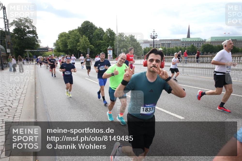29.06.2025 - hella hamburg halbmarathon Jannik Wohlers http://msf.ph/oto/8149485 29.06.2025 10:19:25 Lombardsbrücke 1154, 2357, 2405, 2441, 2918, 3678, 4108, 4110, 4170, 4539, 4562, 4570, 5251, 5878, 6796, 6797, 6872, 6874, 7137, 7248, 7249, 7836, 7917, 8146, 8427, 10349, 10594, 10622, 11036, 11999, 12066, 12615, 12618, 12859, 13002, 13611, 13634, 13821, 13910, 14054, 14428, 14953, 15323, 15423, 16016, 16190, 16240, 16322, 16480, 16611, 16886, 17123, 17208, 17613, 17714, 17853, 18322, 18335, 18371, 18405, 18417, 18755, 18843 meine-sportfotos.de