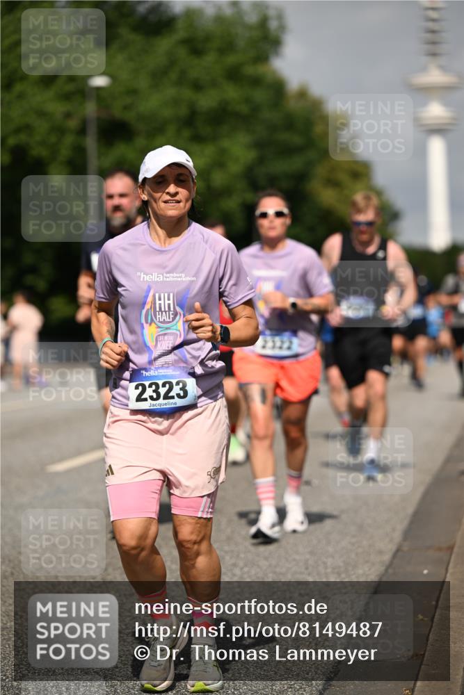 29.06.2025 - hella hamburg halbmarathon Dr. Thomas Lammeyer http://msf.ph/oto/8149487 29.06.2025 10:06:26 Kennedybrücke 1128, 1254, 1432, 1453, 1729, 1733, 2322, 2323, 3169, 3780, 4286, 4328, 4663, 4985, 5742, 5763, 6166, 6322, 6708, 6860, 7049, 7243, 8662, 8749, 9020, 9021, 9156, 9353, 9928, 10177, 10539, 10866 meine-sportfotos.de