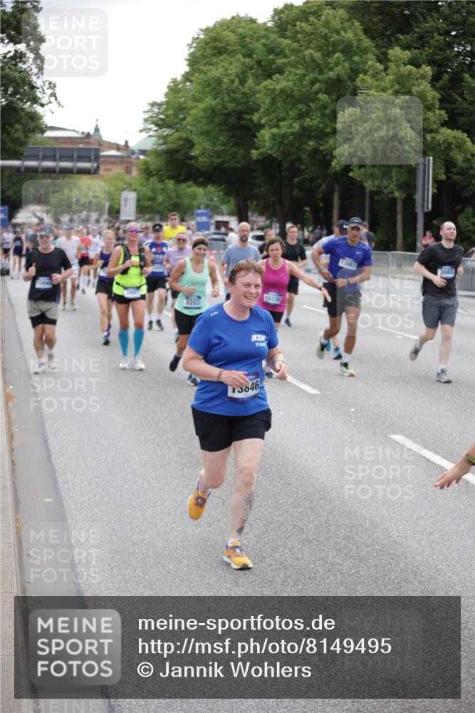 29.06.2025 - hella hamburg halbmarathon Jannik Wohlers http://msf.ph/oto/8149495 29.06.2025 10:49:57 Lombardsbrücke 1259, 1828, 2047, 3203, 3680, 3701, 3710, 3805, 3897, 4168, 4961, 5119, 5997, 6680, 6830, 7505, 7677, 7721, 7755, 8299, 9605, 10060, 10286, 10744, 11426, 11696, 11716, 12079, 13127, 13846, 13887, 14102, 14144, 14591, 14940, 15230, 15467, 15551, 16410, 16412, 16489, 16635, 16670, 16742, 17256, 18483, 19058, 19086 meine-sportfotos.de