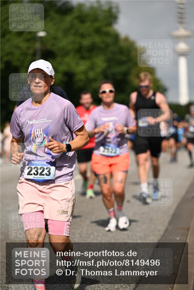 29.06.2025 - hella hamburg halbmarathon Dr. Thomas Lammeyer http://msf.ph/oto/8149496 29.06.2025 10:06:26 Kennedybrücke 1128, 1254, 1432, 1453, 1729, 1733, 2322, 2323, 3169, 3780, 4286, 4328, 4663, 4985, 5742, 5763, 6166, 6322, 6708, 6860, 7049, 7243, 8662, 8749, 9020, 9021, 9156, 9353, 9928, 10177, 10539, 10866 meine-sportfotos.de