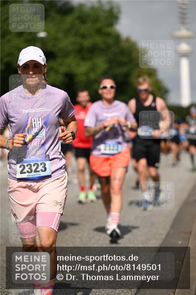 29.06.2025 - hella hamburg halbmarathon Dr. Thomas Lammeyer http://msf.ph/oto/8149501 29.06.2025 10:06:26 Kennedybrücke 1128, 1254, 1432, 1453, 1729, 1733, 2322, 2323, 3169, 3780, 4286, 4328, 4663, 4985, 5742, 5763, 6166, 6322, 6708, 6860, 7049, 7243, 8662, 8749, 9020, 9021, 9156, 9353, 9928, 10177, 10539, 10866 meine-sportfotos.de