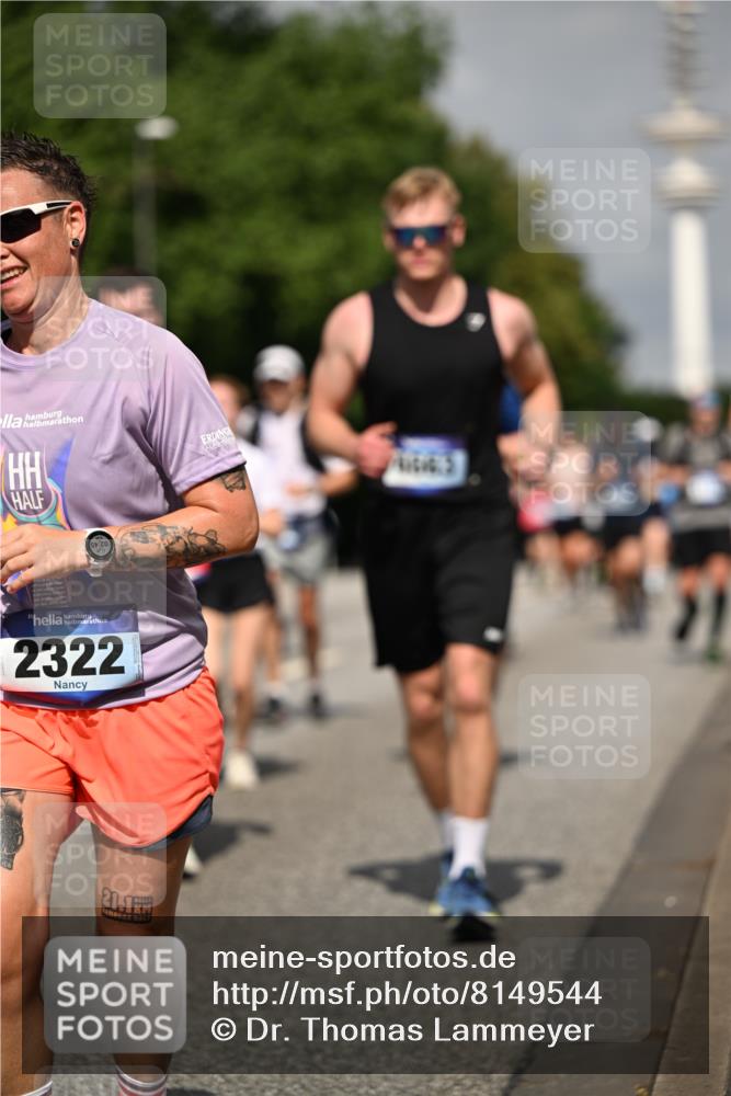 29.06.2025 - hella hamburg halbmarathon Dr. Thomas Lammeyer http://msf.ph/oto/8149544 29.06.2025 10:06:28 Kennedybrücke 1128, 1254, 1432, 1453, 1733, 2322, 2323, 3169, 3780, 3919, 4286, 4663, 4985, 5742, 5763, 6166, 6322, 6708, 6860, 7049, 7243, 8662, 8749, 9020, 9021, 9928, 10539, 10866 meine-sportfotos.de