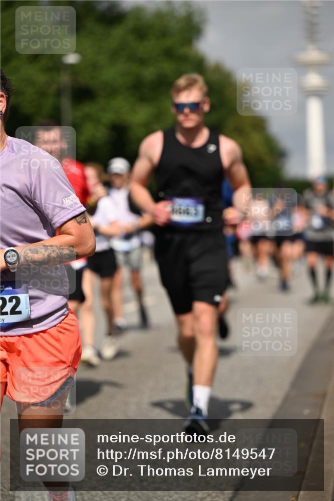 29.06.2025 - hella hamburg halbmarathon Dr. Thomas Lammeyer http://msf.ph/oto/8149547 29.06.2025 10:06:28 Kennedybrücke 1128, 1254, 1432, 1453, 1733, 2322, 2323, 3169, 3780, 3919, 4286, 4663, 4985, 5742, 5763, 6166, 6322, 6708, 6860, 7049, 7243, 8662, 8749, 9020, 9021, 9928, 10539, 10866 meine-sportfotos.de